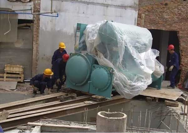 即墨設(shè)備搬運(yùn)現(xiàn)場(chǎng)